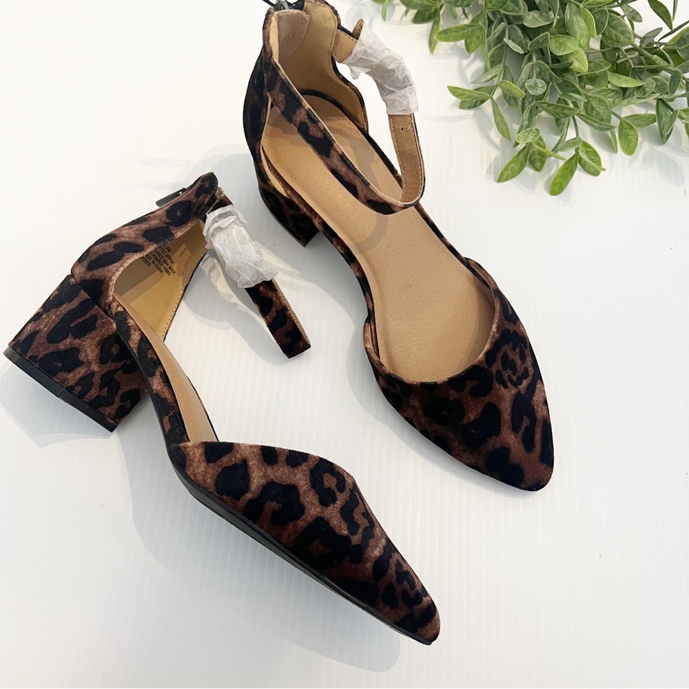 Torrid- New Leopard Print Velvet D’Orsay Pumps- 8